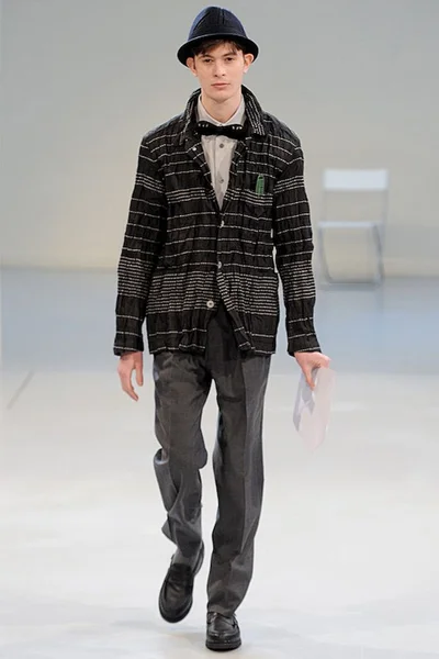 Look 8